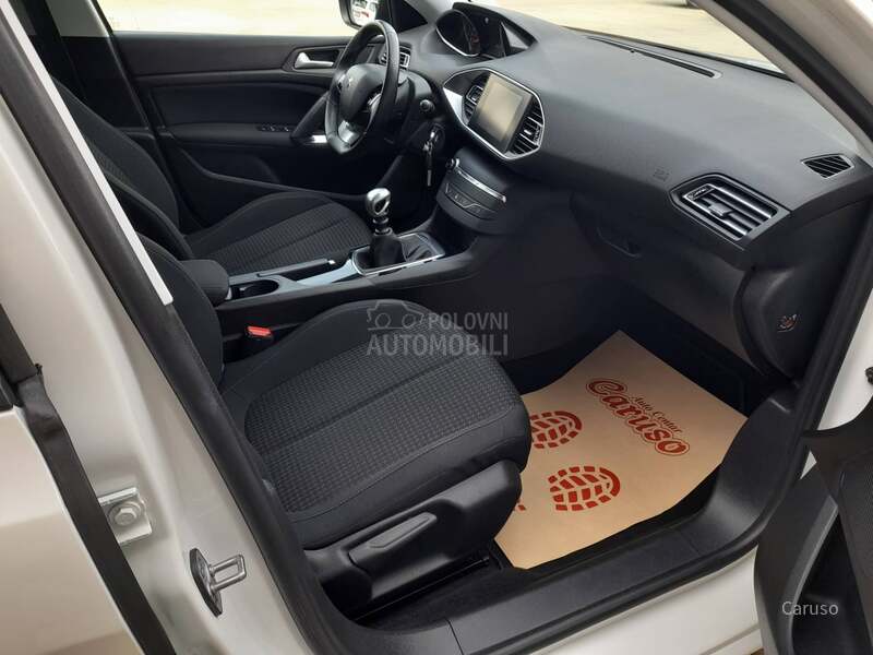 Peugeot 308 1.5 BHDi PERLA