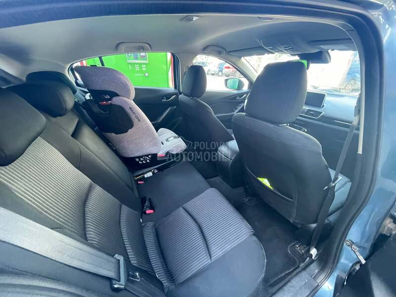 Mazda 3 1.5 skyactive