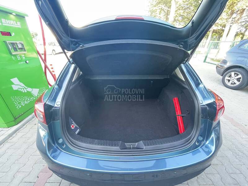 Mazda 3 1.5 skyactive