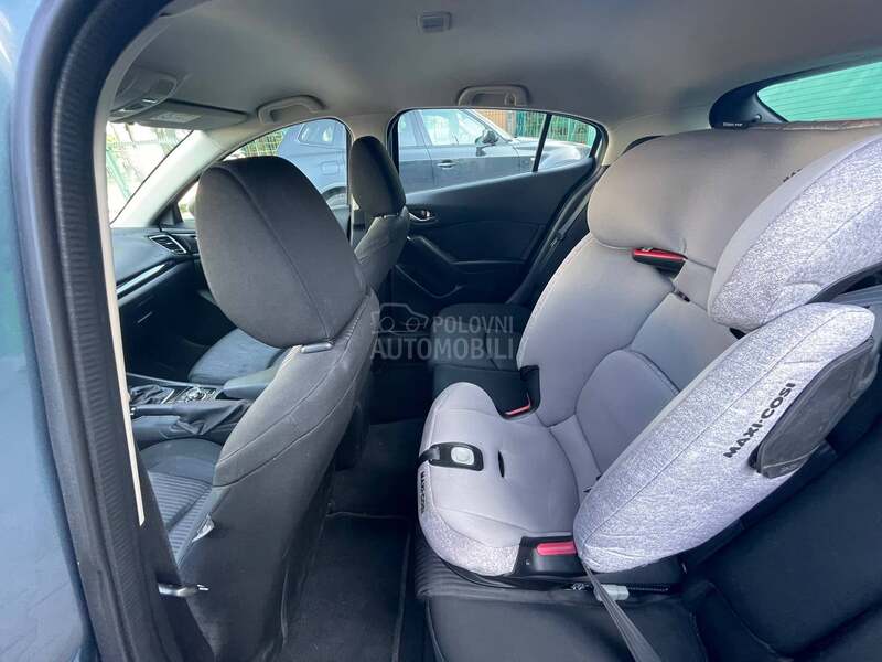 Mazda 3 1.5 skyactive
