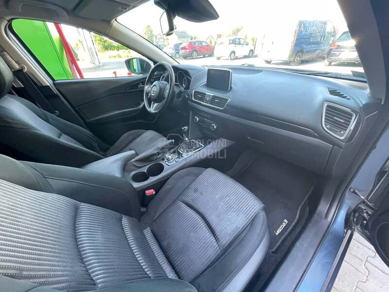 Mazda 3 1.5 skyactive