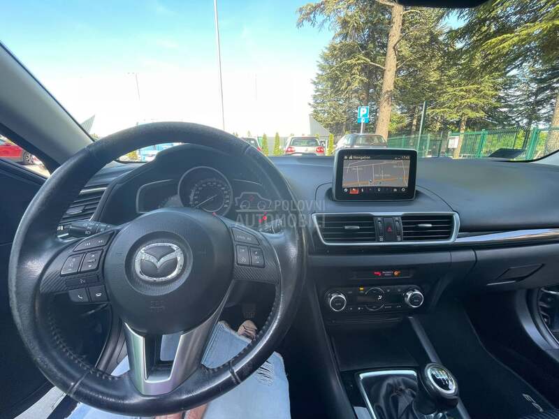 Mazda 3 1.5 skyactive
