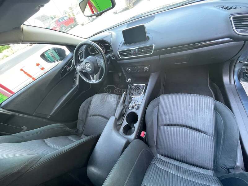 Mazda 3 1.5 skyactive