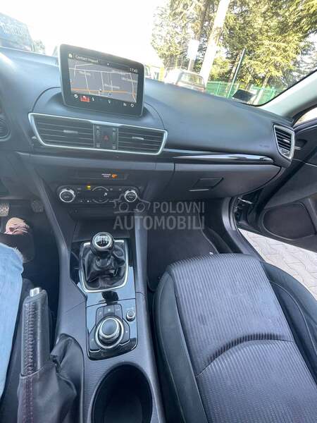 Mazda 3 1.5 skyactive