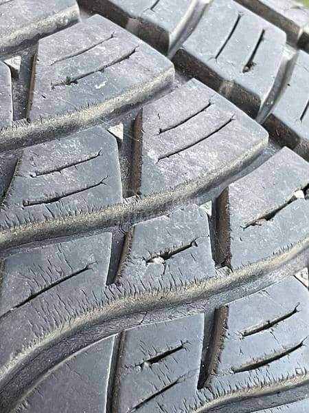 BFGoodrich 235/75 R15 Zimska