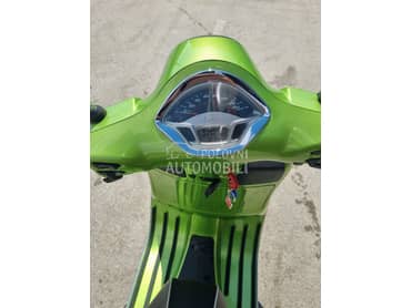 Vespa PIAGGIO VESPA GTS 300
