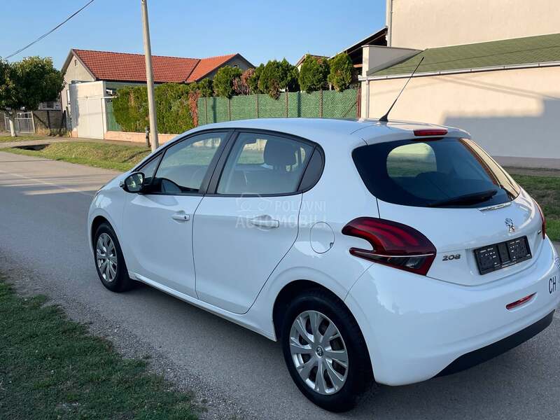 Peugeot 208 1.2