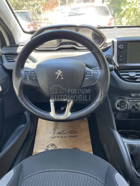 Peugeot 208 1.2