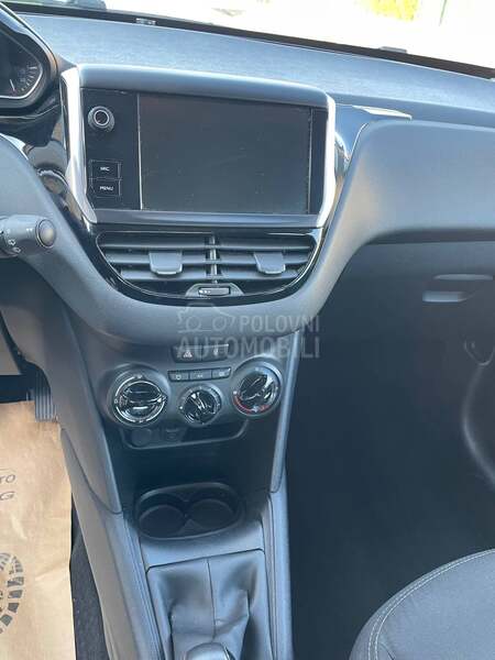 Peugeot 208 1.2