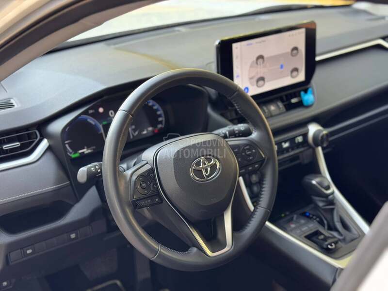 Toyota RAV 4 2.5 HYBRID