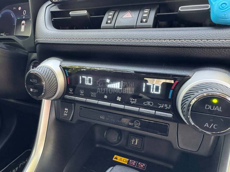 Toyota RAV 4 2.5 HYBRID