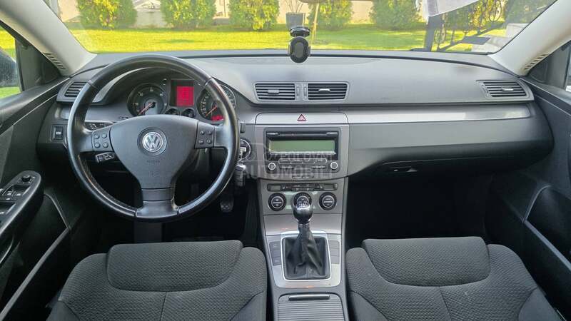 Volkswagen Passat B6 1,9 TDI COMFORT LINE