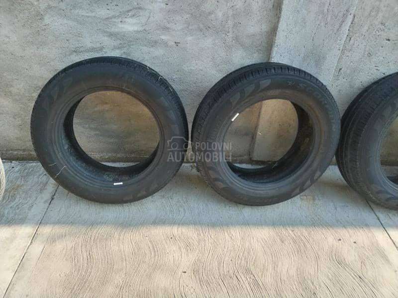 Pirelli 215/65 R17 Letnja