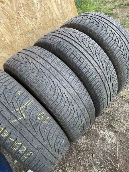Hankook 225/60 R17 Zimska