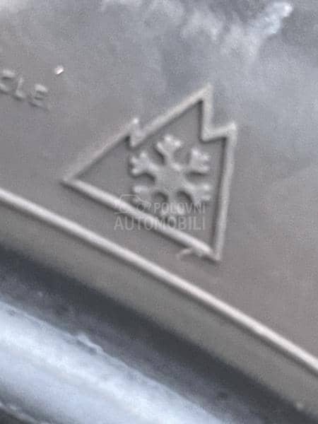 Hankook 225/60 R17 Zimska