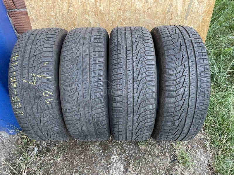 Hankook 225/60 R17 Zimska