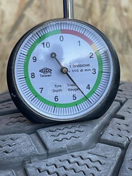 Hankook 225/60 R17 Zimska