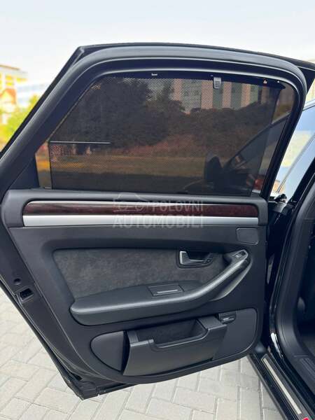 Audi S8 