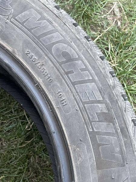 Michelin 235/55 R19 Zimska