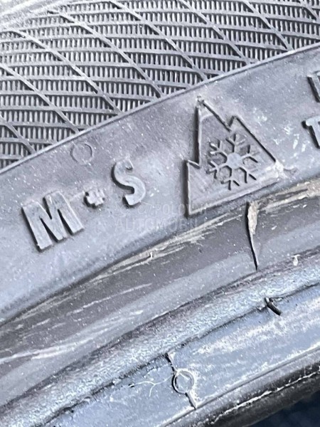 Continental 225/40 R18 Zimska