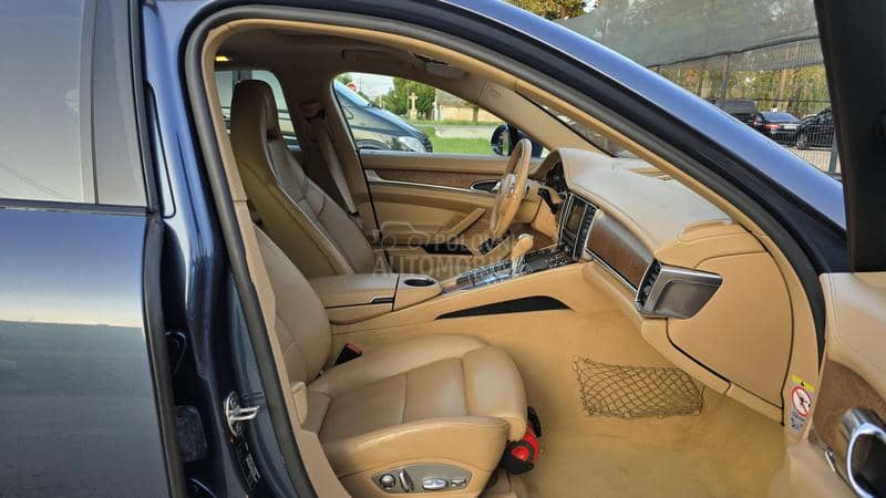 Porsche Panamera 4S PDK