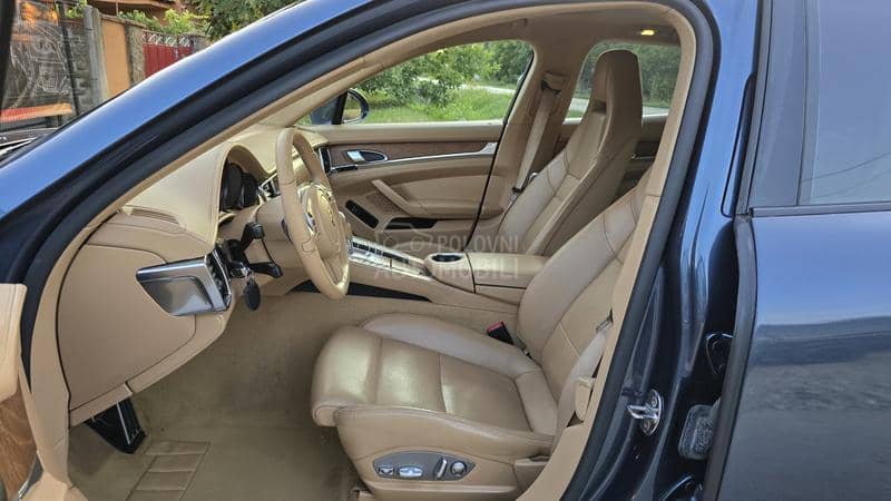 Porsche Panamera 4S PDK