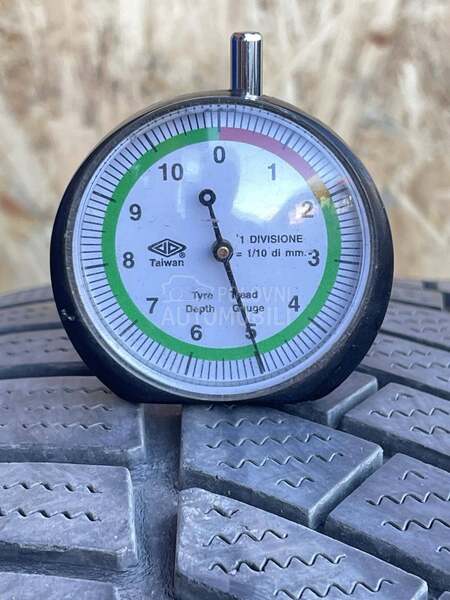 Continental 205/55 R17 Zimska