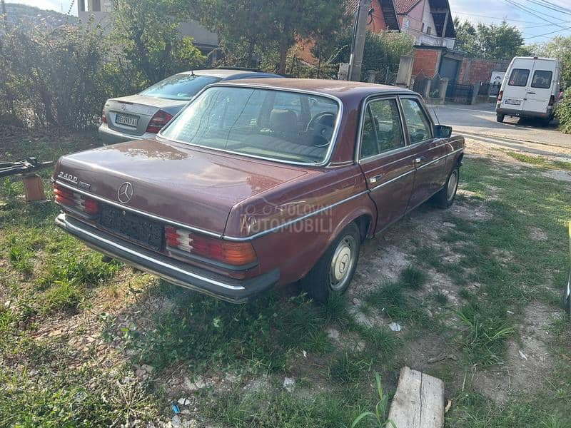 Mercedes Benz E 240 W123