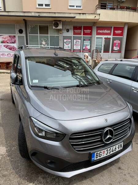 Mercedes Benz T Klasa 180