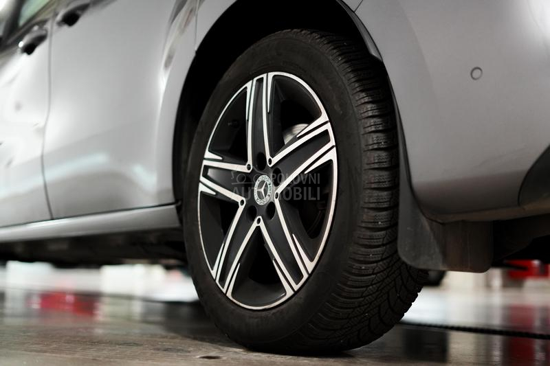 Mercedes Benz T Klasa 180