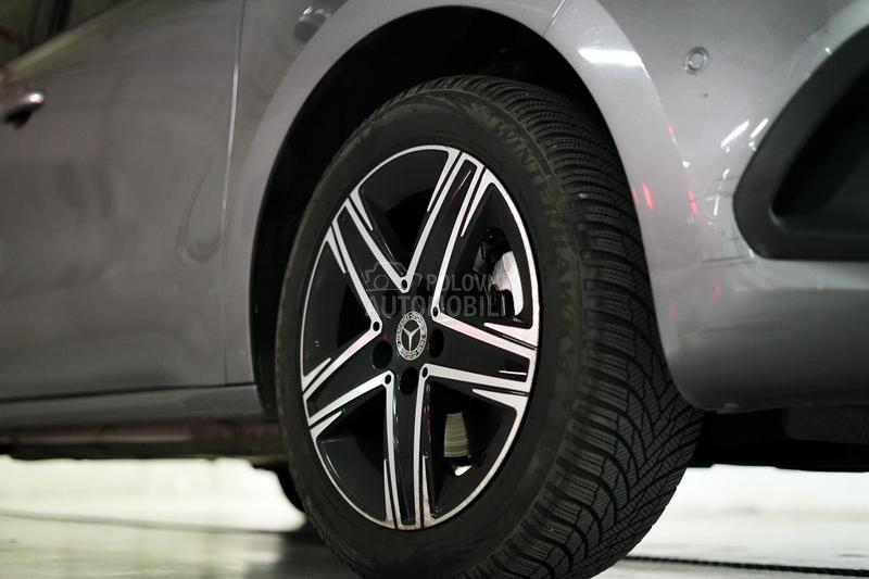 Mercedes Benz T Klasa 180