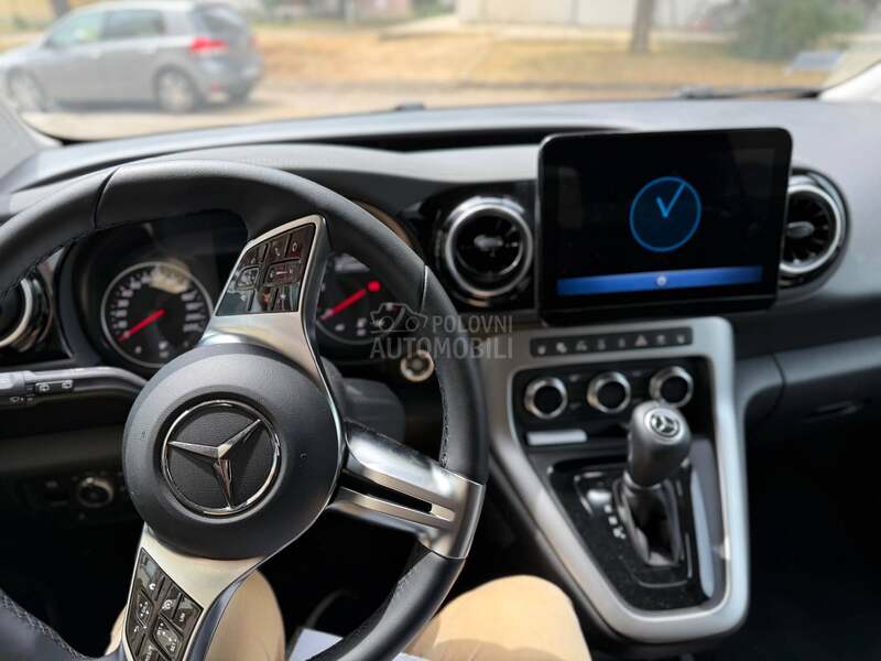 Mercedes Benz T Klasa 180