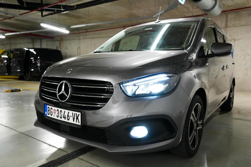 Mercedes Benz T Klasa 180