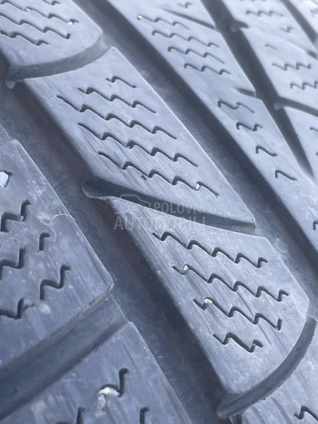 Pirelli 255/40 R19 Zimska