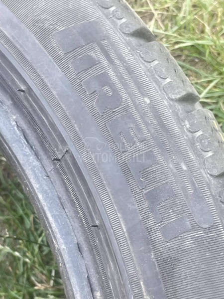 Pirelli 255/40 R19 Zimska