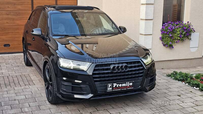 Audi Q7 3.0 TDI S LINE BLACK