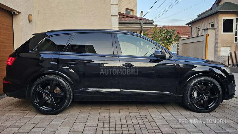 Audi Q7 3.0 TDI S LINE BLACK