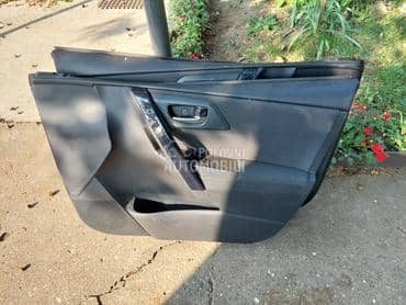 Tapaciri za Toyota Auris