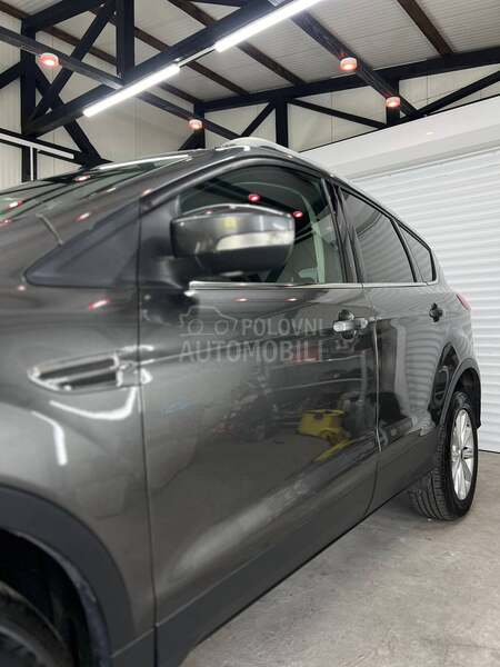 Ford Kuga 4x4 CH