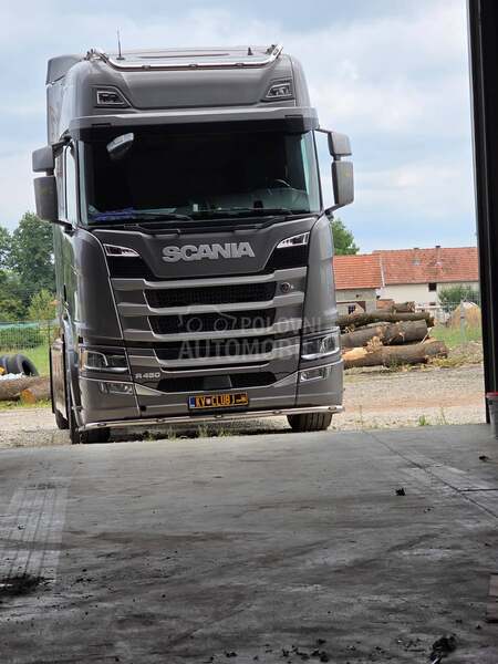 Scania R450