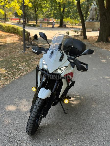 Moto Morini X CAPE 650