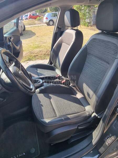 Opel Astra J 