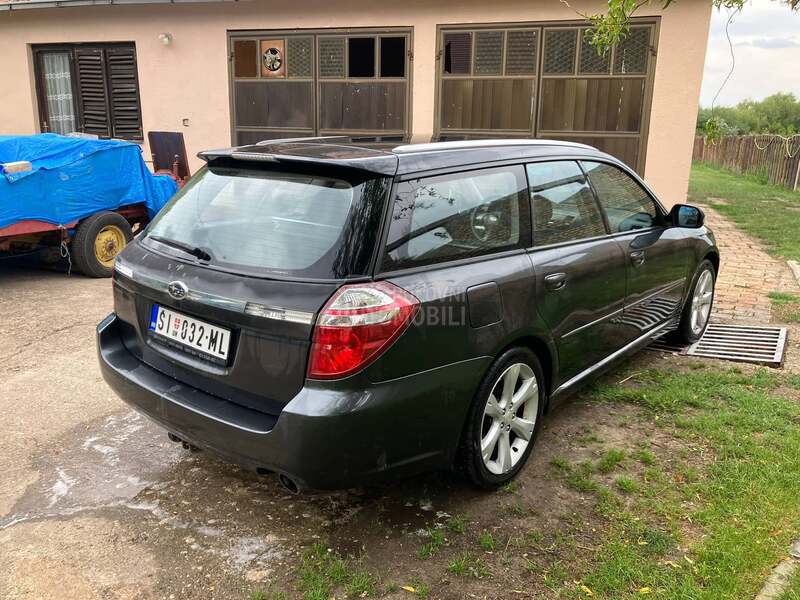 Subaru Legacy 