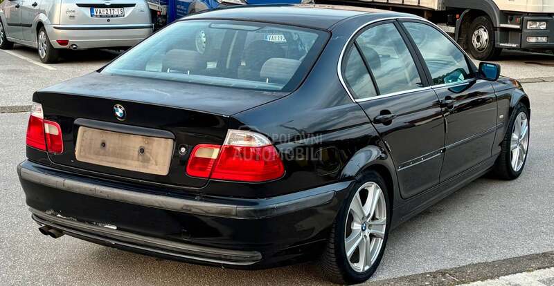 BMW 320 