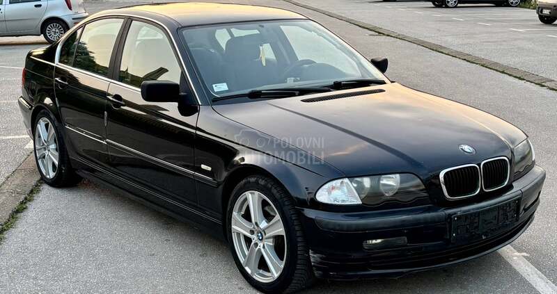 BMW 320 