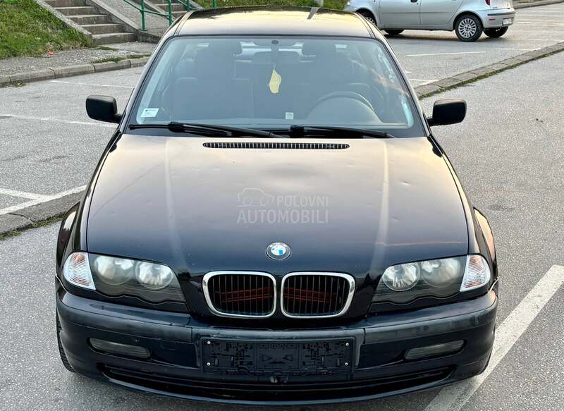 BMW 320 