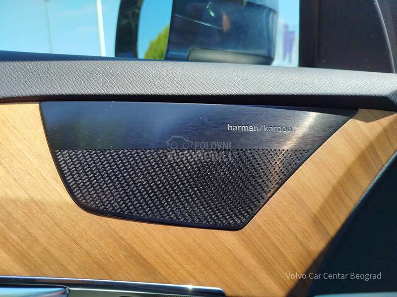 Volvo XC90 B5 AWD MOMENTUM PRO