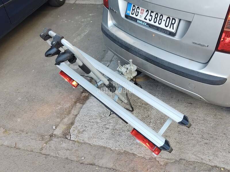 Nosac za 2 bicikle za kuku