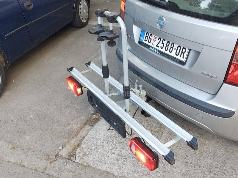 Nosac za 2 bicikle za kuku