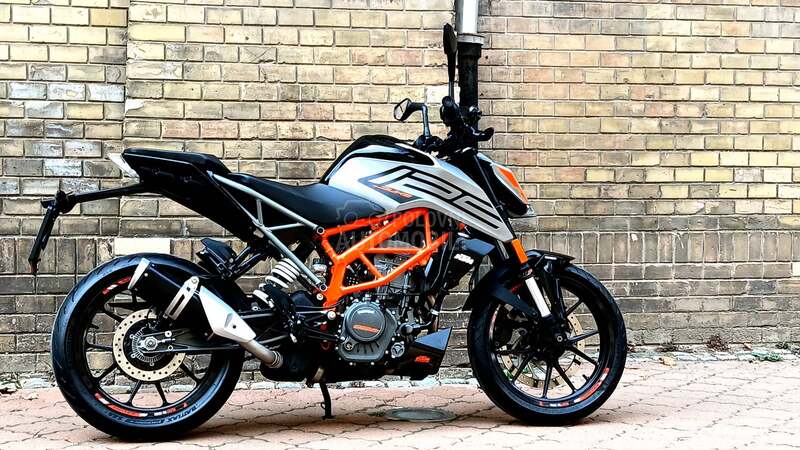KTM Duke 125